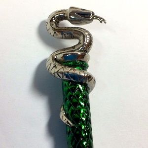 SLYTHERIN PEN EUC